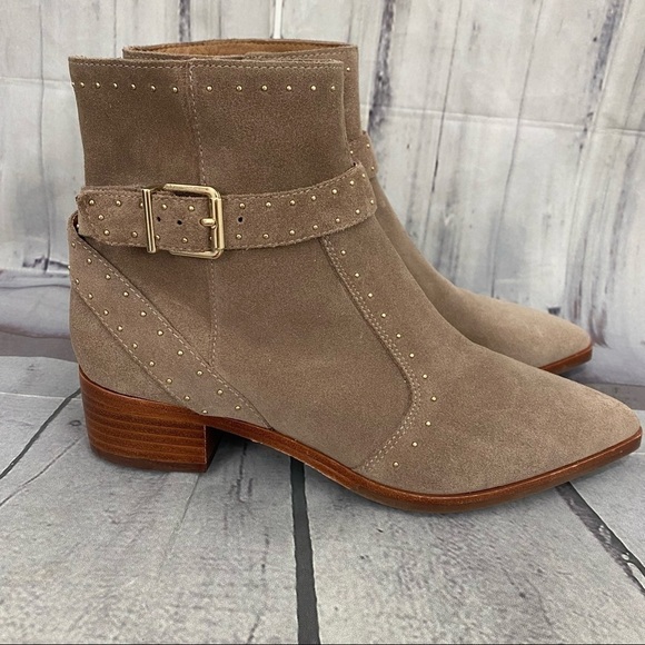 Antonio Melani Size 6M Beige Linadee Suede Leather Studded Block Heel Booties - Picture 1 of 15